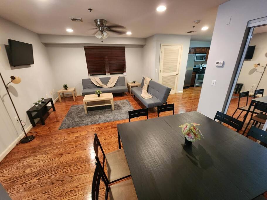 Luxury 2 Bed Apt, Mins To Nyc! Union City Exterior photo